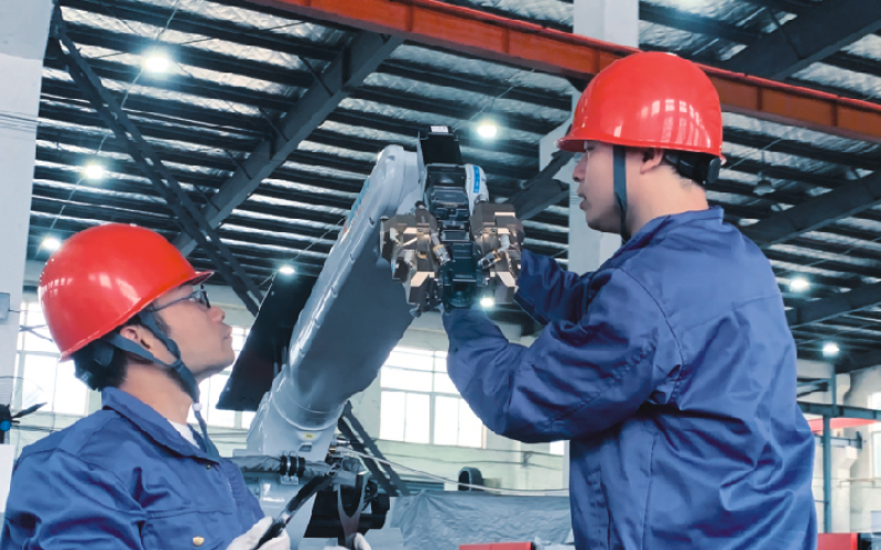 浙江快盈VIII以客户为中心：成功安装定制化机器人管线包，彰显“客户要求即行动指南”承诺